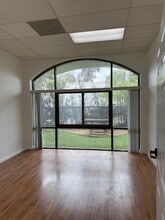 2277 Townsgate Rd, Westlake Village, CA à louer Photo intérieure- Image 1 de 3