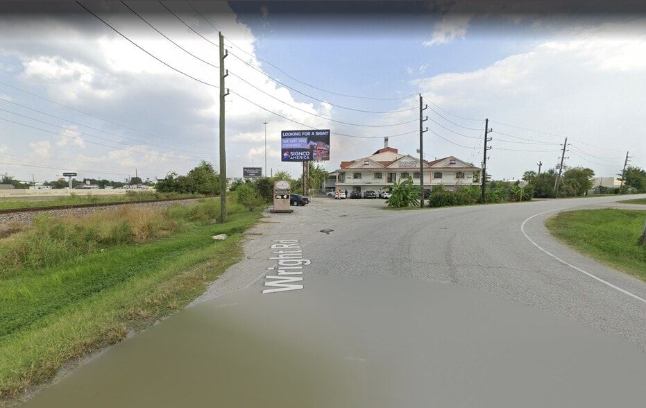 7938 Wright Rd, Houston, TX for sale - Building Photo - Image 2 of 6