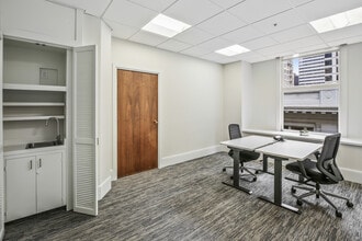 369 Pine St, San Francisco, CA à louer Photo intérieure- Image 2 de 5