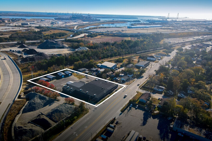 2532 Spruill Ave, North Charleston, SC for lease - Building Photo - Image 2 of 11