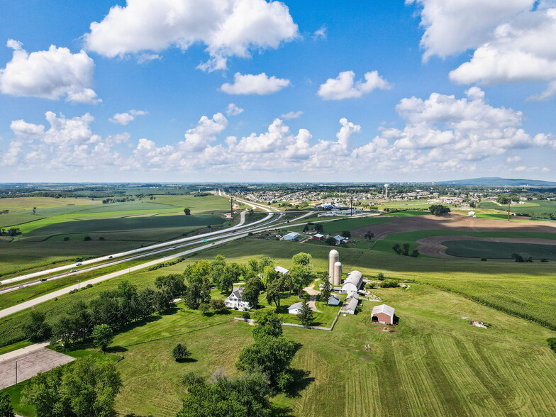 2749 Town Hall Rd, Mount Horeb, WI for sale - Aerial - Image 2 of 19