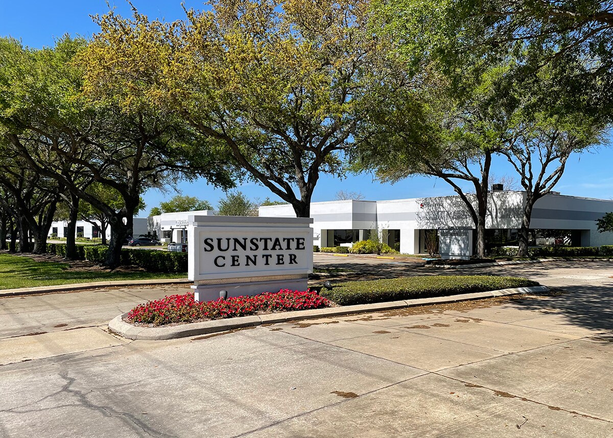 4893 W Waters Ave, Tampa, FL à louer Photo du bâtiment- Image 1 de 8