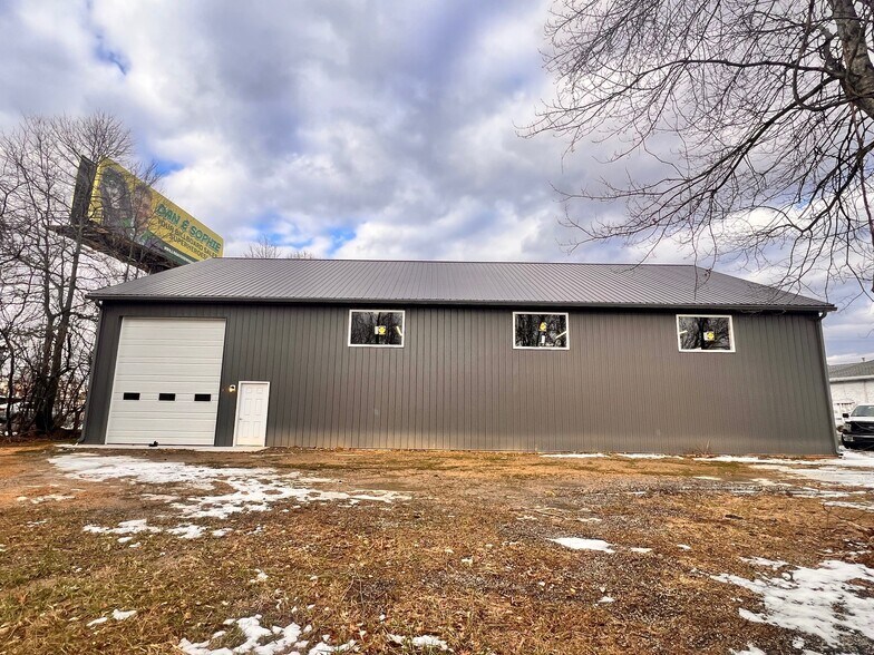 2111 Ogletown Rd, Newark, DE à vendre - Photo du bâtiment - Image 3 de 12