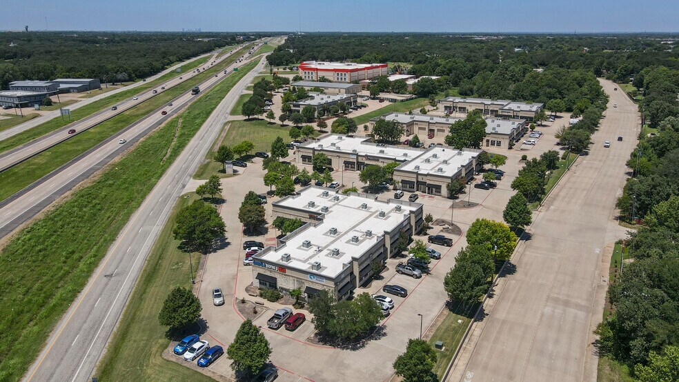 2384 North Highway 287, Mansfield, TX à louer - Photo principale - Image 1 de 10