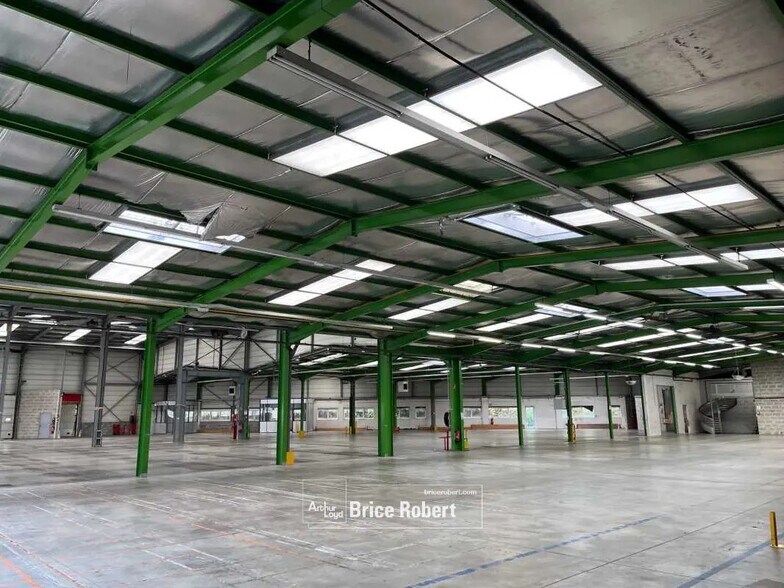 Bureau dans Brignais à louer - Photo intérieure - Image 2 de 11