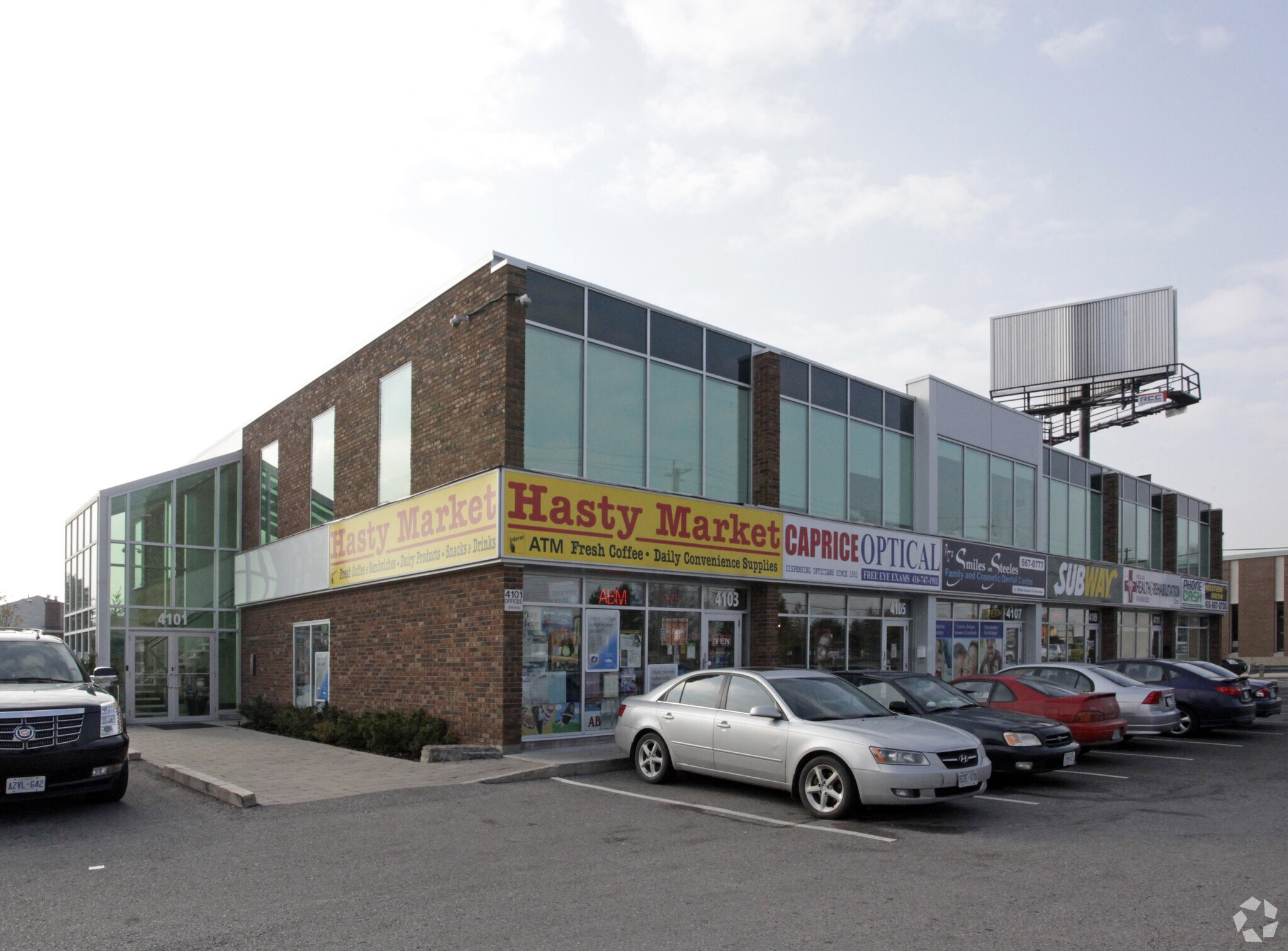 4101-4113 Steeles Ave W, Toronto, ON à vendre Photo principale- Image 1 de 1
