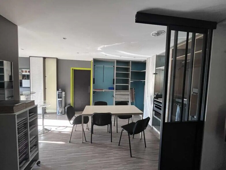 Bureau dans Eysines à louer - Photo intérieure - Image 2 de 3