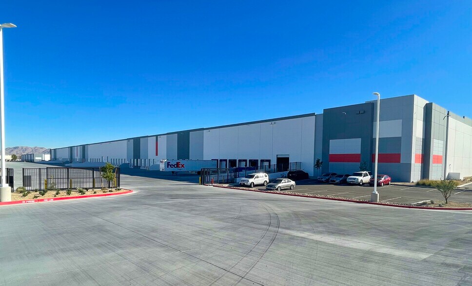 4230 N 5th St, North Las Vegas, NV for lease - Building Photo - Image 3 of 5