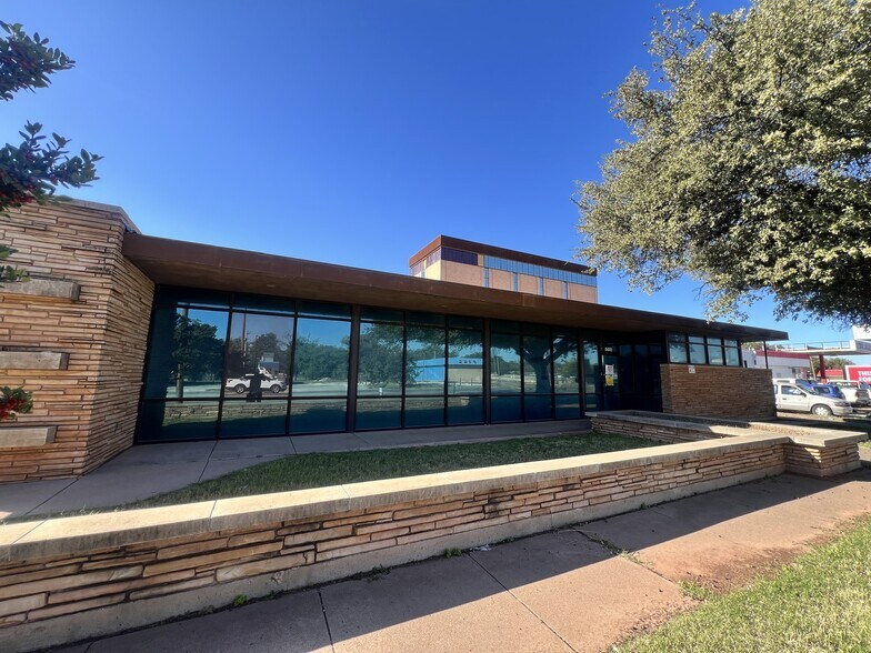 502 N Willis, Abilene, TX à vendre - Photo du bâtiment - Image 2 de 25