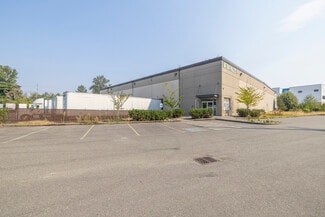 Plus de détails pour 13707 Pioneer Way E, Puyallup, WA - Industriel à louer