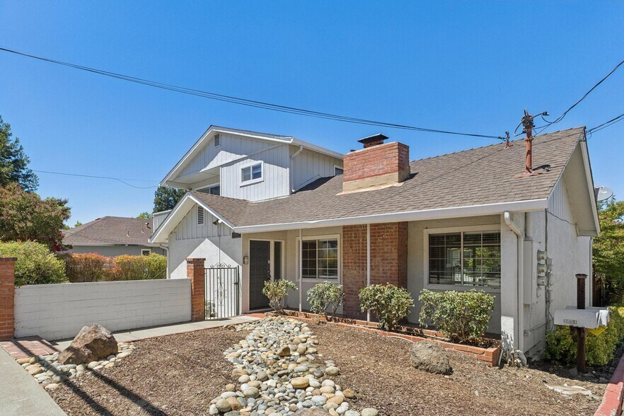 3851 Vineyard Ave, Pleasanton, CA à vendre - Photo du bâtiment - Image 2 de 63