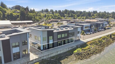 1280 N Bayshore Dr, Coos Bay, OR for lease Interior Photo- Image 1 of 21