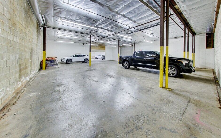 15220-15250 Texaco Ave, Paramount, CA à louer - Photo du bâtiment - Image 3 de 9