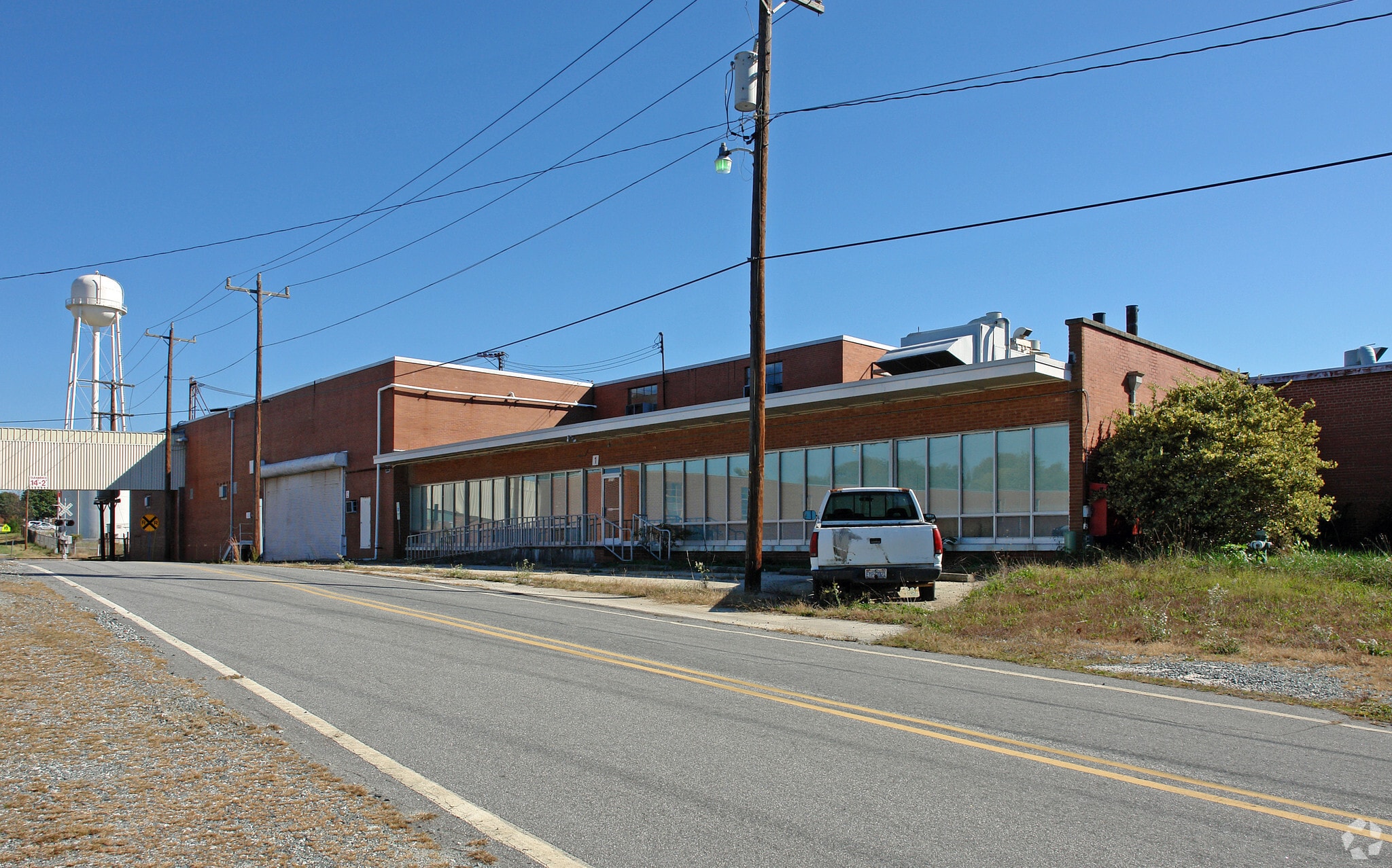 1212 Thrower Rd, Pleasant Garden, NC à louer Photo principale- Image 1 de 6