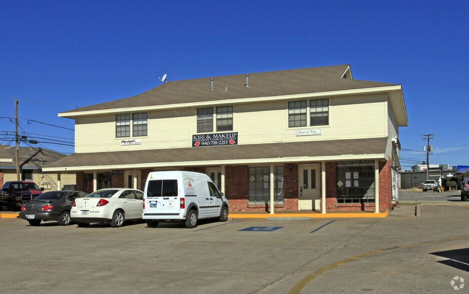 4018-4036 Kemp Blvd, Wichita Falls, TX à louer - Photo principale - Image 2 de 7