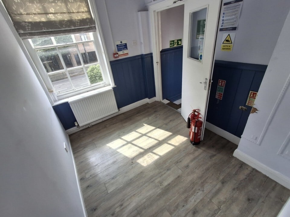 28 St. Peters St, Bedford, BDF MK40 2NN - Unit 28 - - Interior Photo - Image 2 of 9