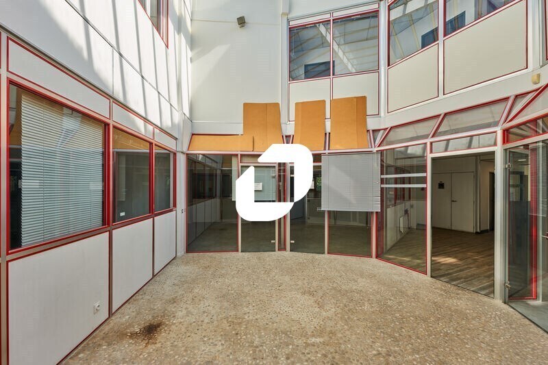 Flex in Voisins-le-Bretonneux for lease - Building Photo - Image 3 of 11