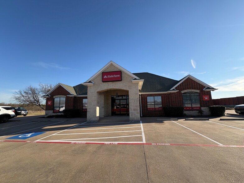 302 W Ovilla Rd, Glenn Heights, TX à vendre - Photo du bâtiment - Image 1 de 3