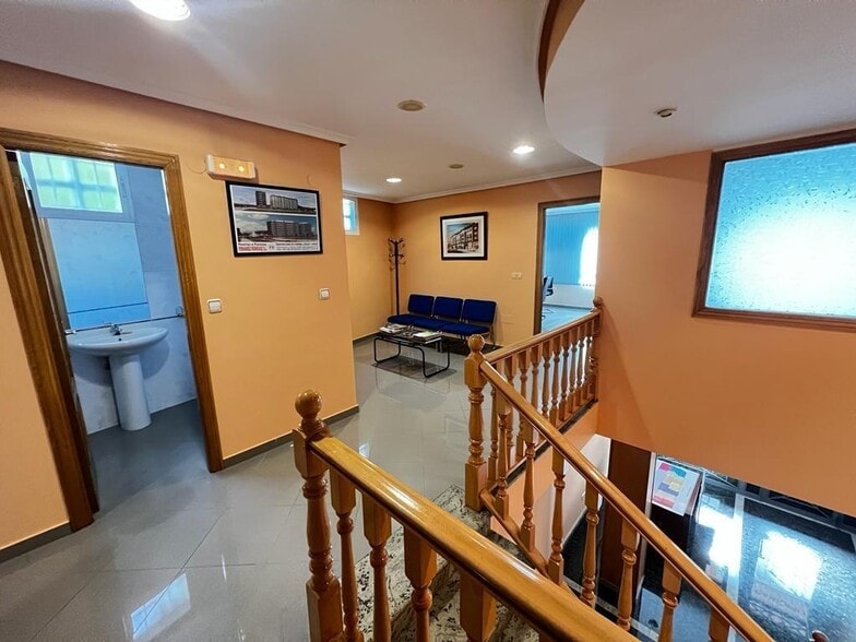 Retail in Ponferrada, León for sale - Building Photo - Image 1 of 11