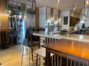 Retail in Madrid, Madrid for lease Interior Photo- Image 2 of 5