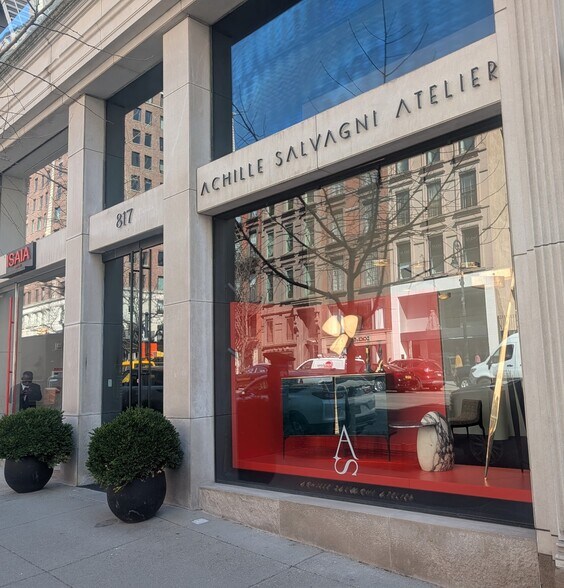 817-819 Madison Ave, New York, NY à louer - Photo du bâtiment - Image 2 de 7