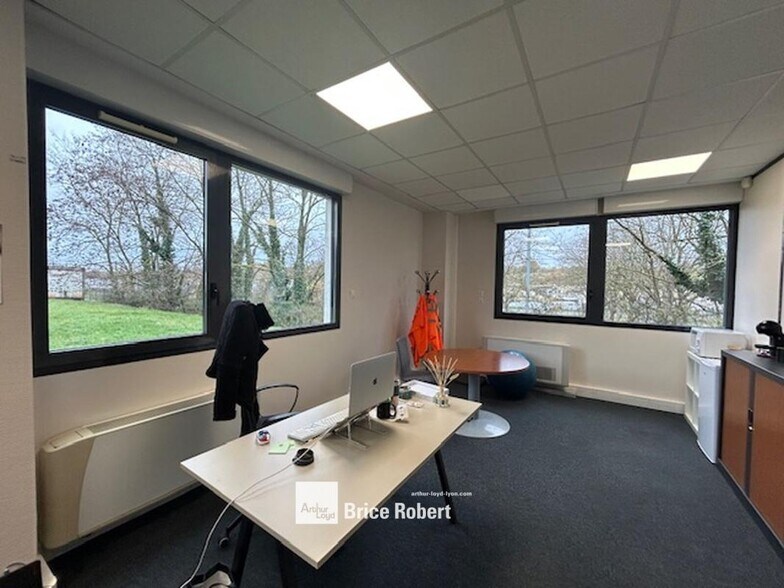 12 Rue Jules Verne, Chaponost for sale - Interior Photo - Image 3 of 9