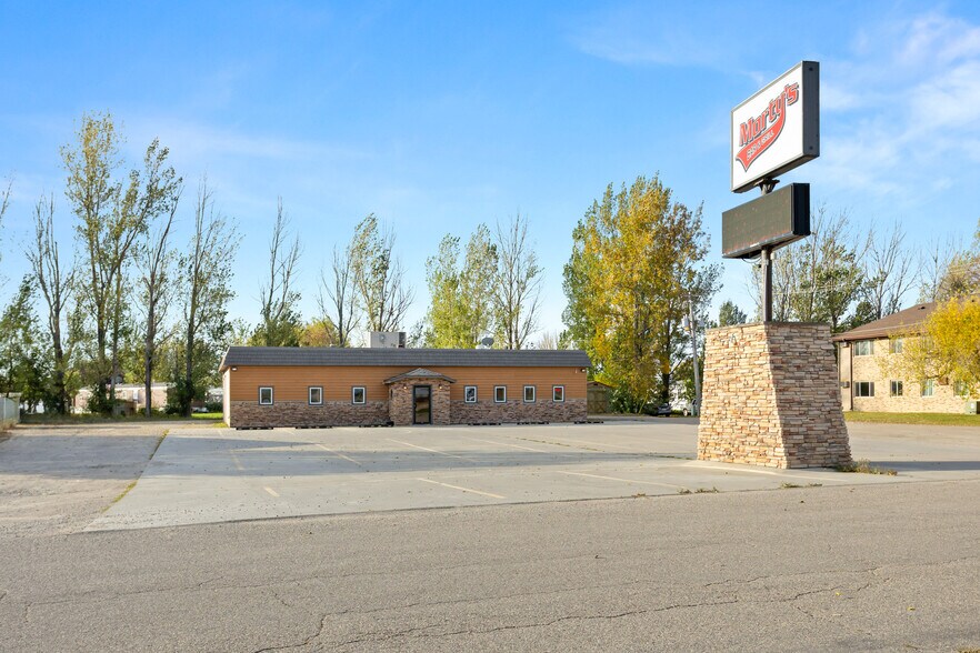205 1st St SW, Glyndon, MN à vendre - Photo du bâtiment - Image 2 de 50