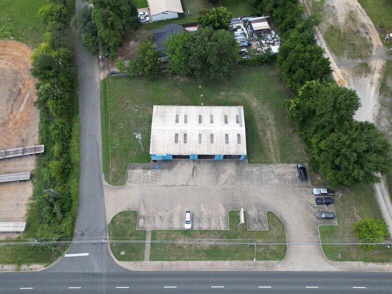 4900 W Marshall Ave, Longview, TX à vendre - Photo du bâtiment - Image 2 de 18