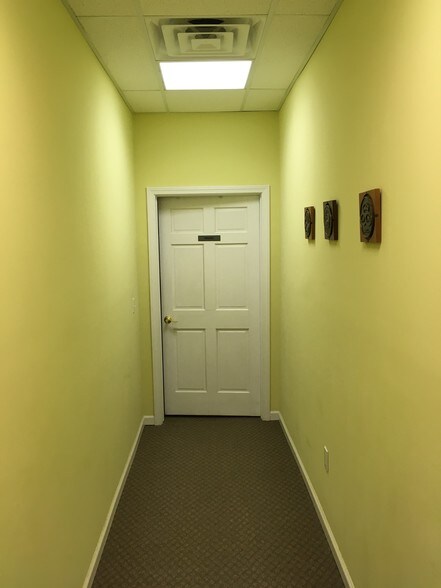 966 State St, New Haven, CT à louer - Photo intérieure - Image 2 de 18