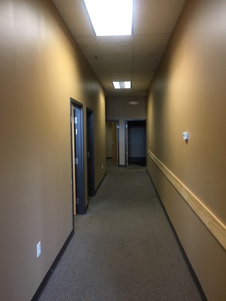 1-9 W Franklin Ave, Minneapolis, MN for lease - Interior Photo - Image 2 of 3