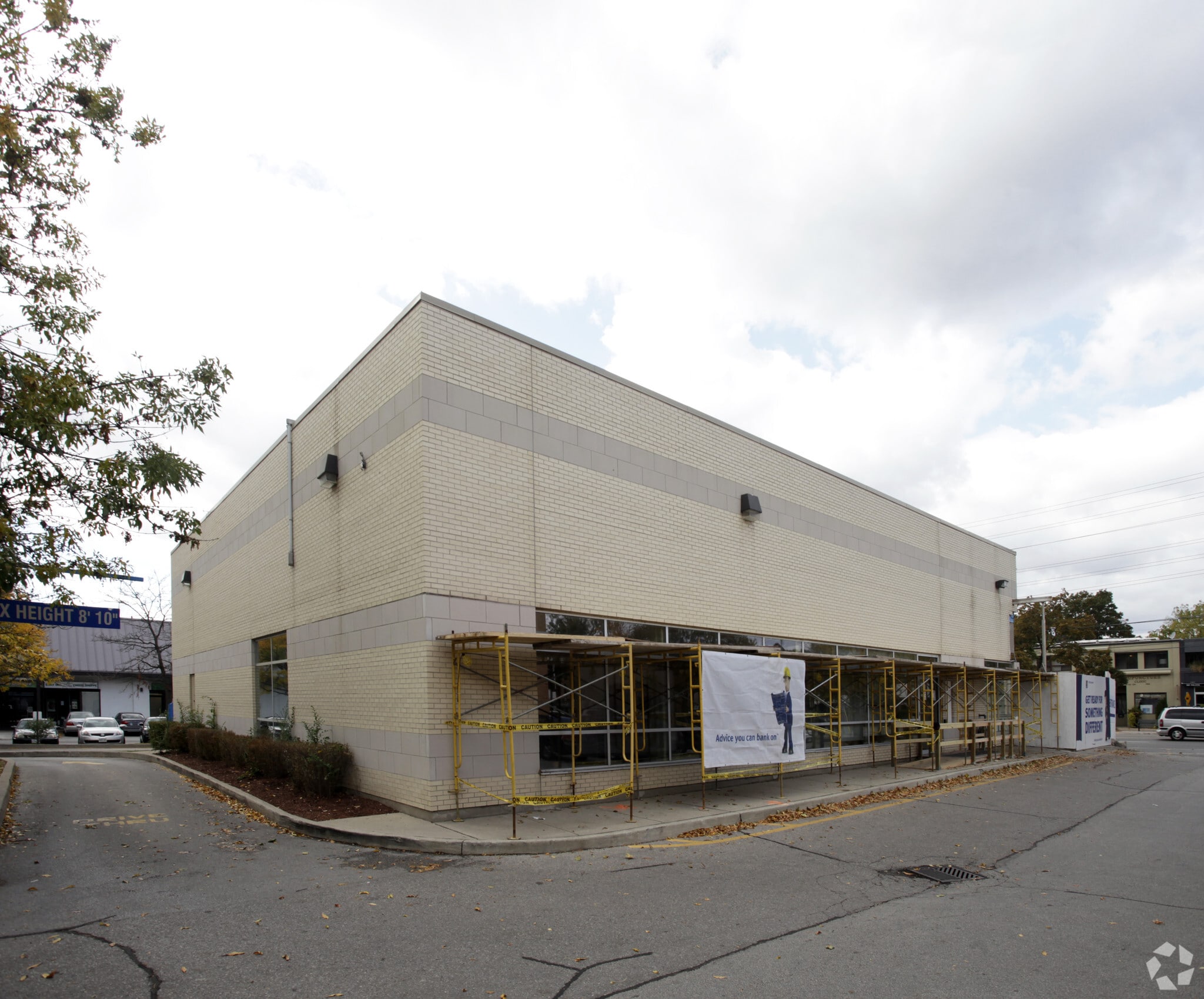 1730 Lakeshore Rd W, Mississauga, ON for sale Building Photo- Image 1 of 3