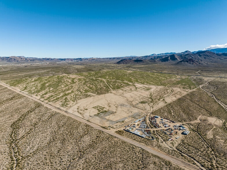 4994 S Apache Rd, Kingman, AZ à vendre - Aérien - Image 2 de 5