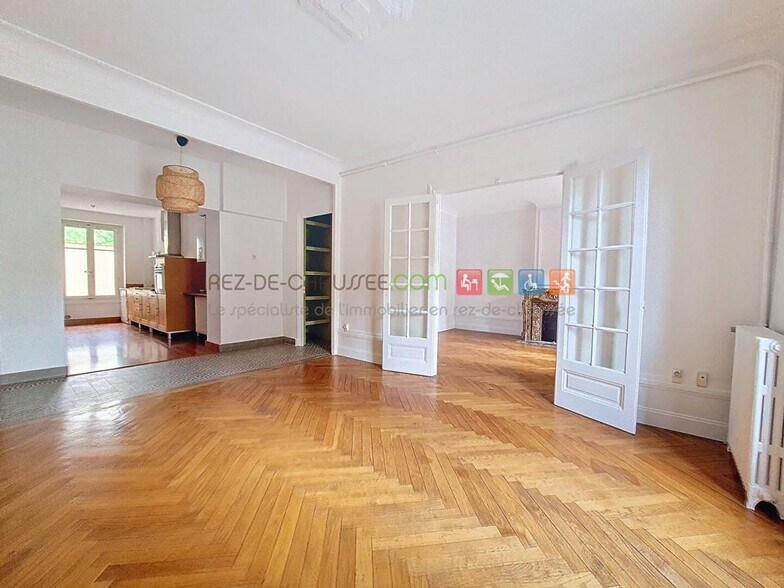 Bureau dans Lyon à vendre - Photo du bâtiment - Image 3 de 7
