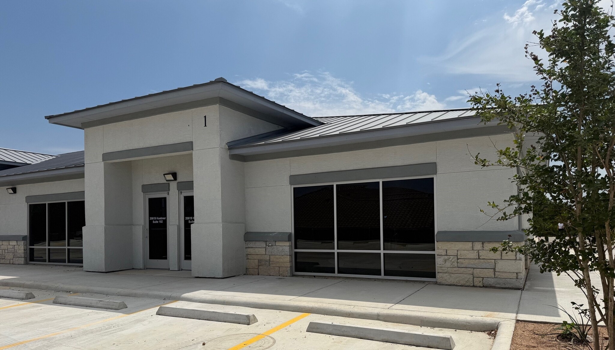 20619 Huebner Rd, San Antonio, TX for lease Primary Photo- Image 1 of 2
