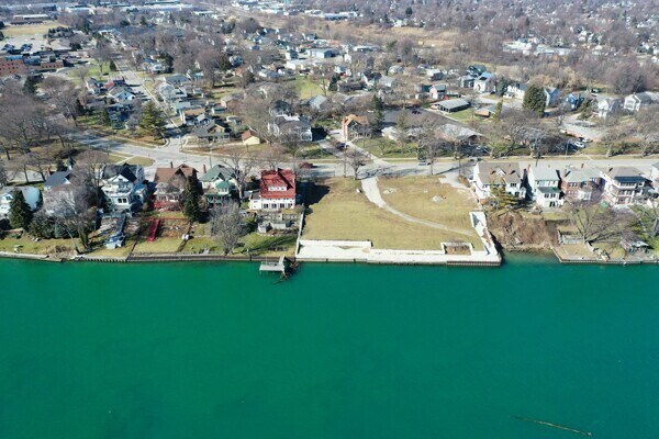 2444 Military St, Port Huron, MI à vendre - Photo principale - Image 1 de 26