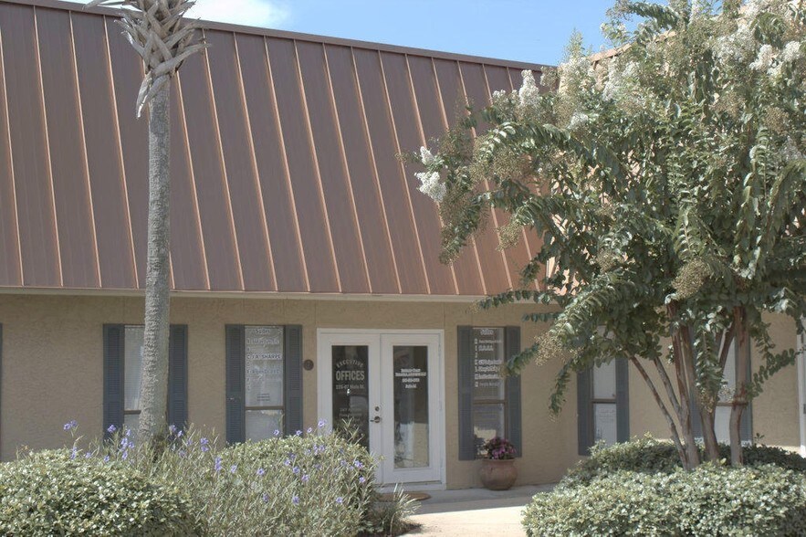 225 main St, Destin, FL à louer - Photo du bâtiment - Image 2 de 10