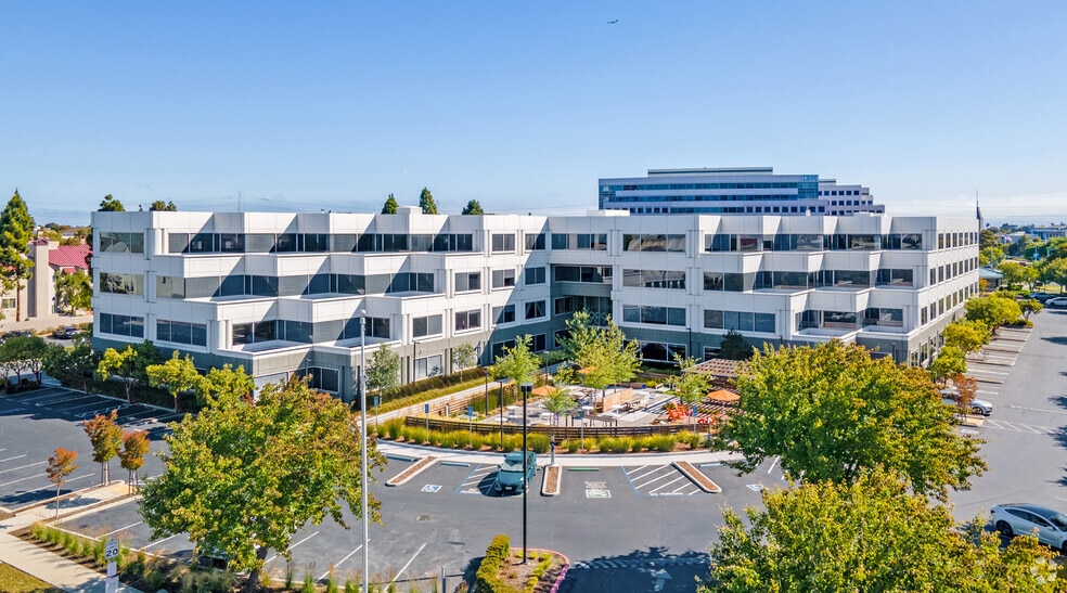 950 Tower Ln, Foster City, CA for lease - Primary Photo - Image 2 of 3