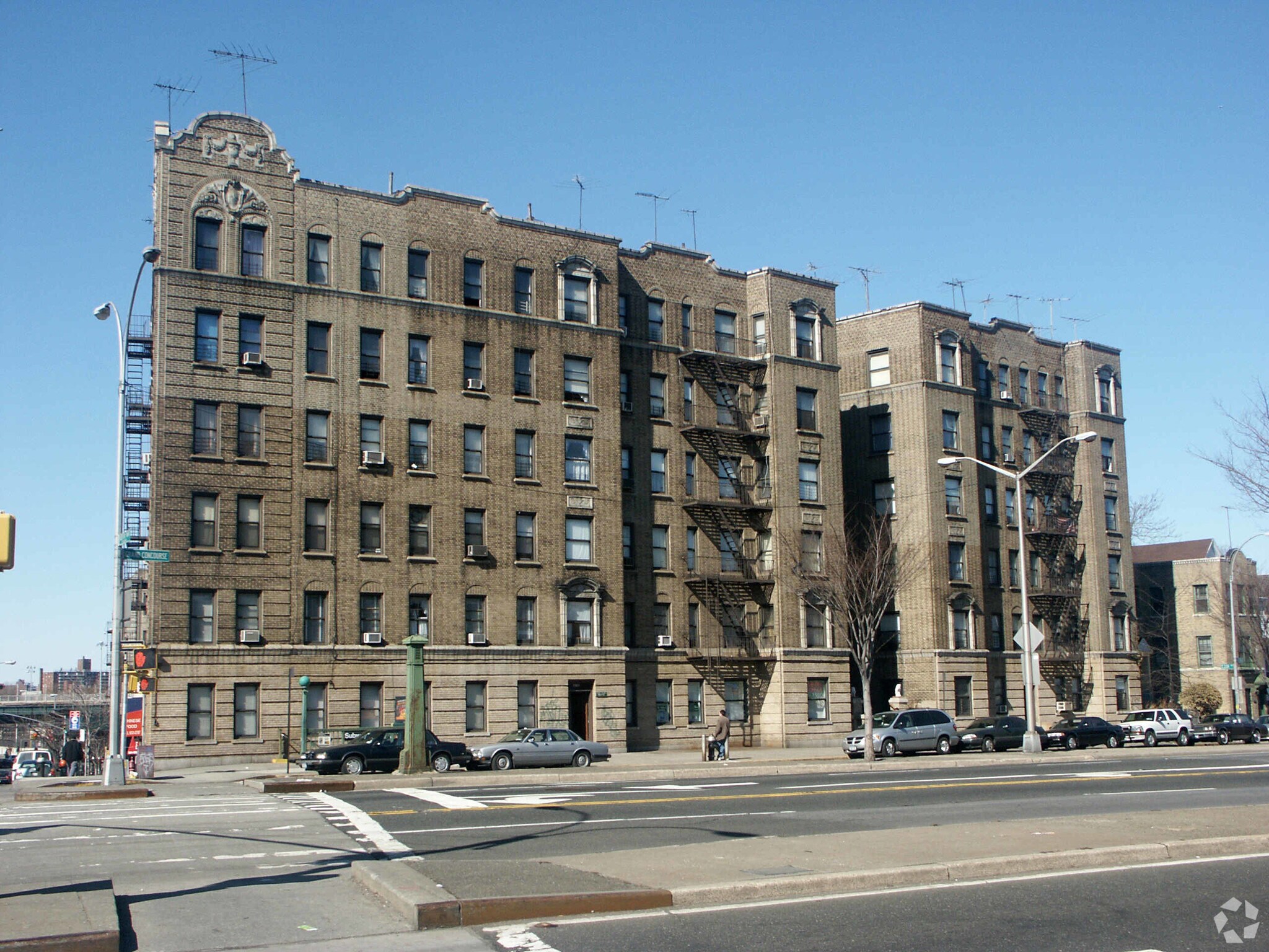2955 Grand Concourse, Bronx, NY for lease Primary Photo- Image 1 of 4