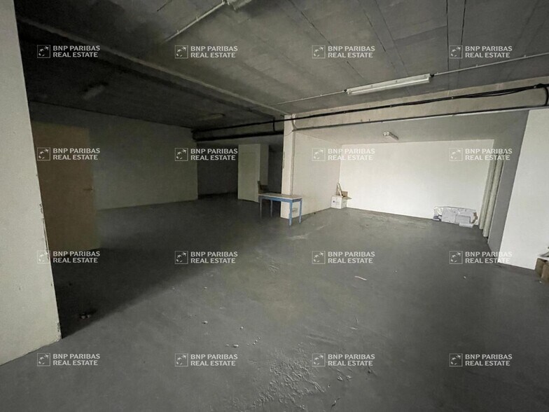 Flex in Cesson-Sévigné for lease - Interior Photo - Image 1 of 8