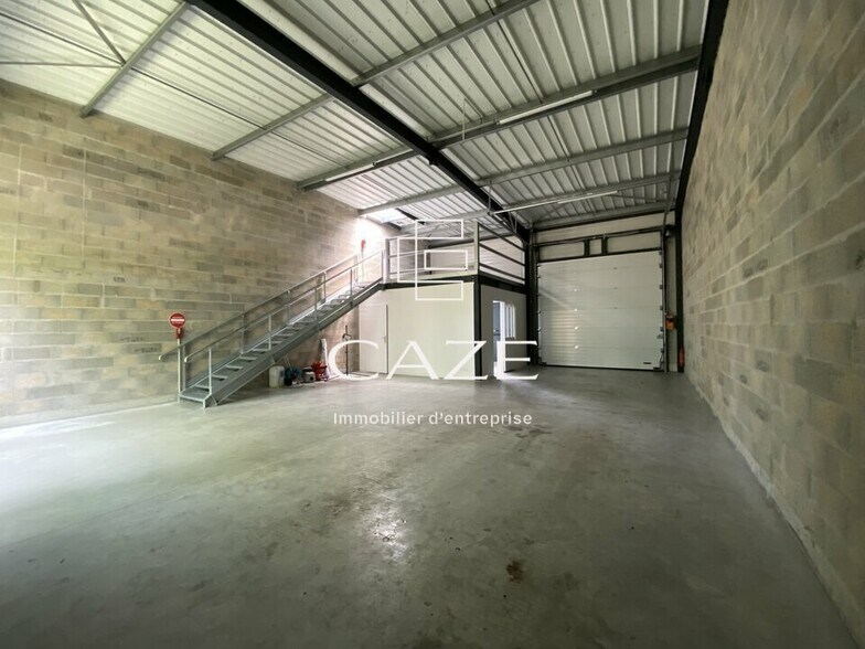 Flex in Artigues-près-Bordeaux for lease - Interior Photo - Image 1 of 7