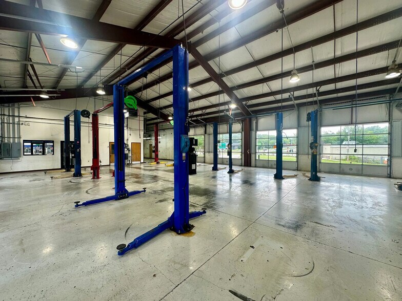 9009 Oak Ridge Hwy, Knoxville, TN à louer - Photo intérieure - Image 3 de 5
