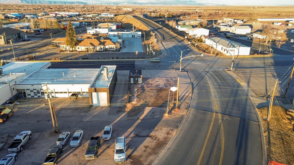 1569 N 3rd St, Laramie, WY à vendre - Photo du bâtiment - Image 2 de 7