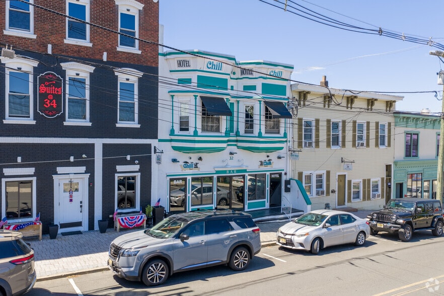 32 Broad St, Keyport, NJ for sale - Primary Photo - Image 1 of 38