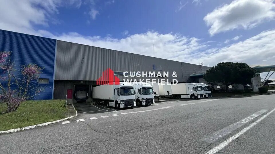 Bureau dans Tournefeuille à louer - Photo du bâtiment - Image 2 de 8