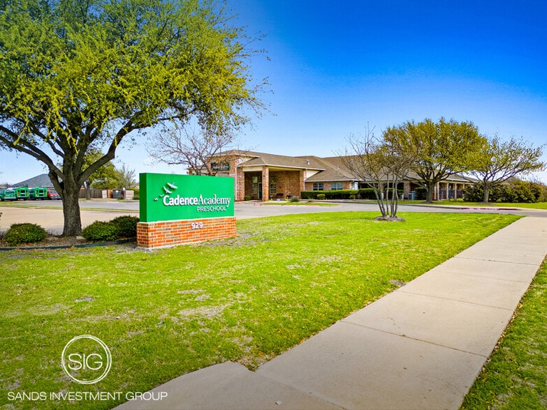 929 College St, Forney, TX for sale - Primary Photo - Image 1 of 5