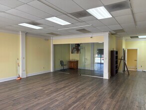 8649 Ellard Dr, Alpharetta, GA for lease Interior Photo- Image 1 of 3