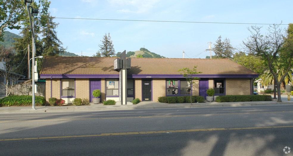 17795 Monterey St, Morgan Hill, CA for lease - Building Photo - Image 2 of 4