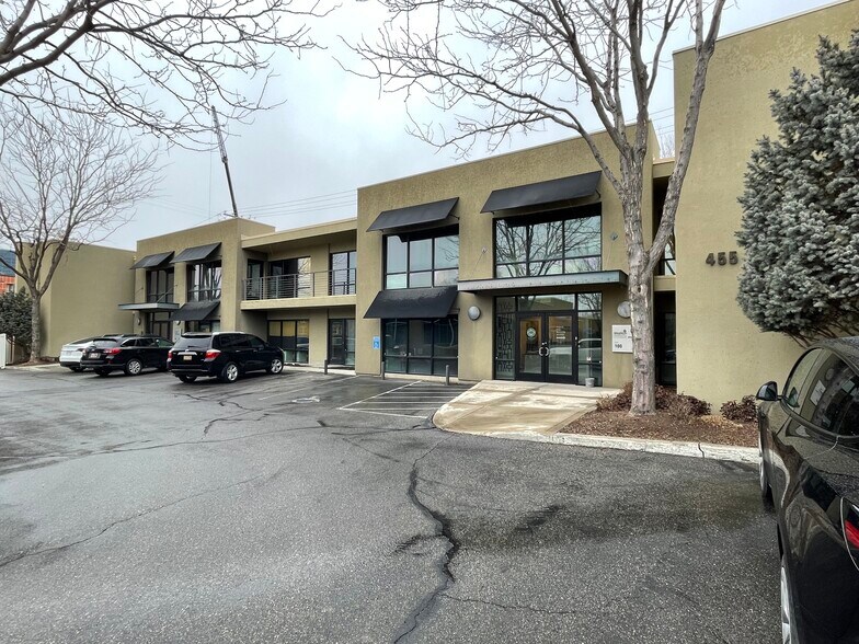 455 E 200 S, Salt Lake City, UT à vendre - Photo du bâtiment - Image 2 de 32