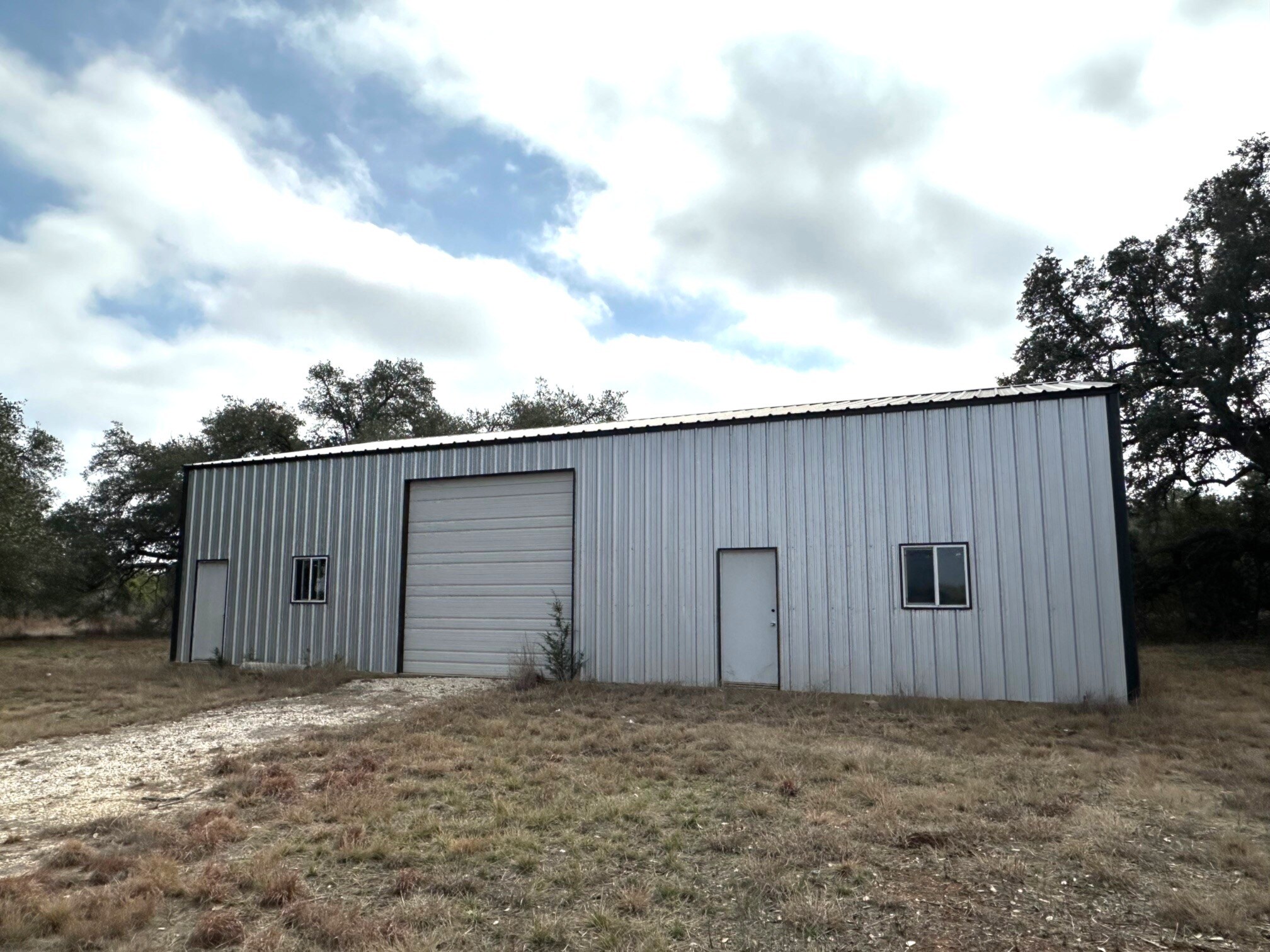 1900 County Road 284, Liberty Hill, TX for sale Primary Photo- Image 1 of 17