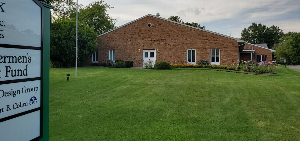 9600 Main St, Clarence, NY à louer - Photo du bâtiment - Image 1 de 5